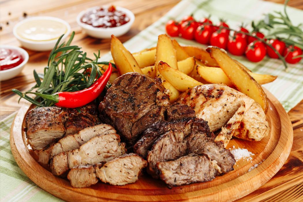 Maxi Menu: Ceafa de Porc (450g)