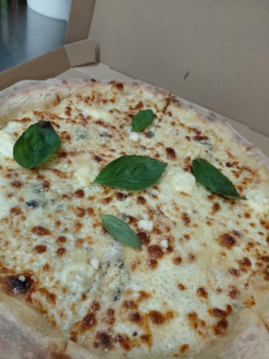 Pizza Quattro Formaggi 42 cm